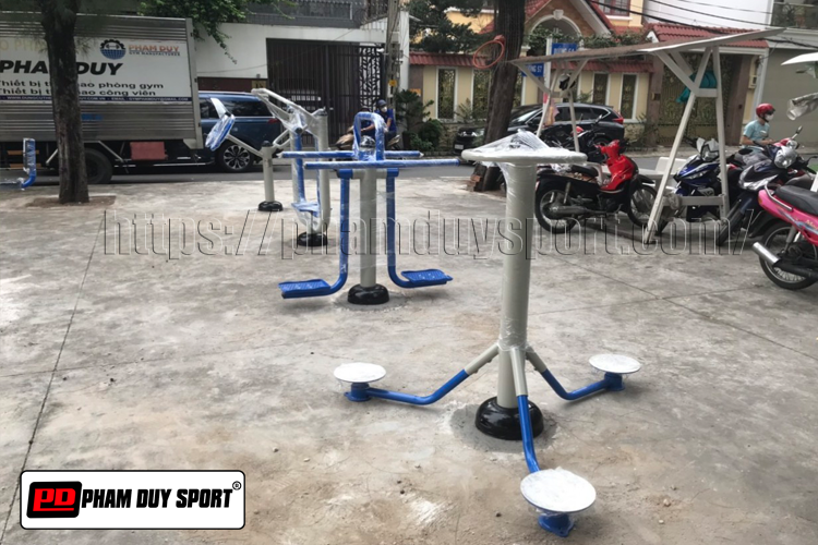 Thiết bị công viên